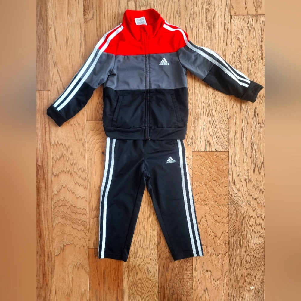 Adidas track suit for boys, size 3T